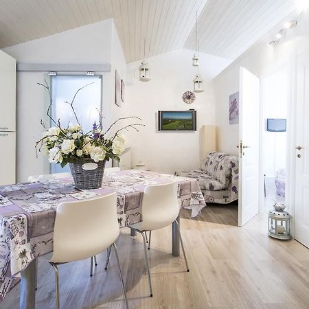 Sisi Apartment & Rooms Desenzano del Garda Exterior photo