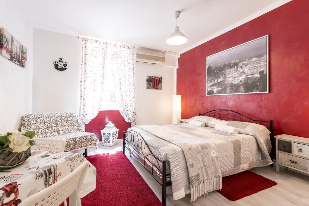Sisi Apartment & Rooms Desenzano del Garda Exterior photo